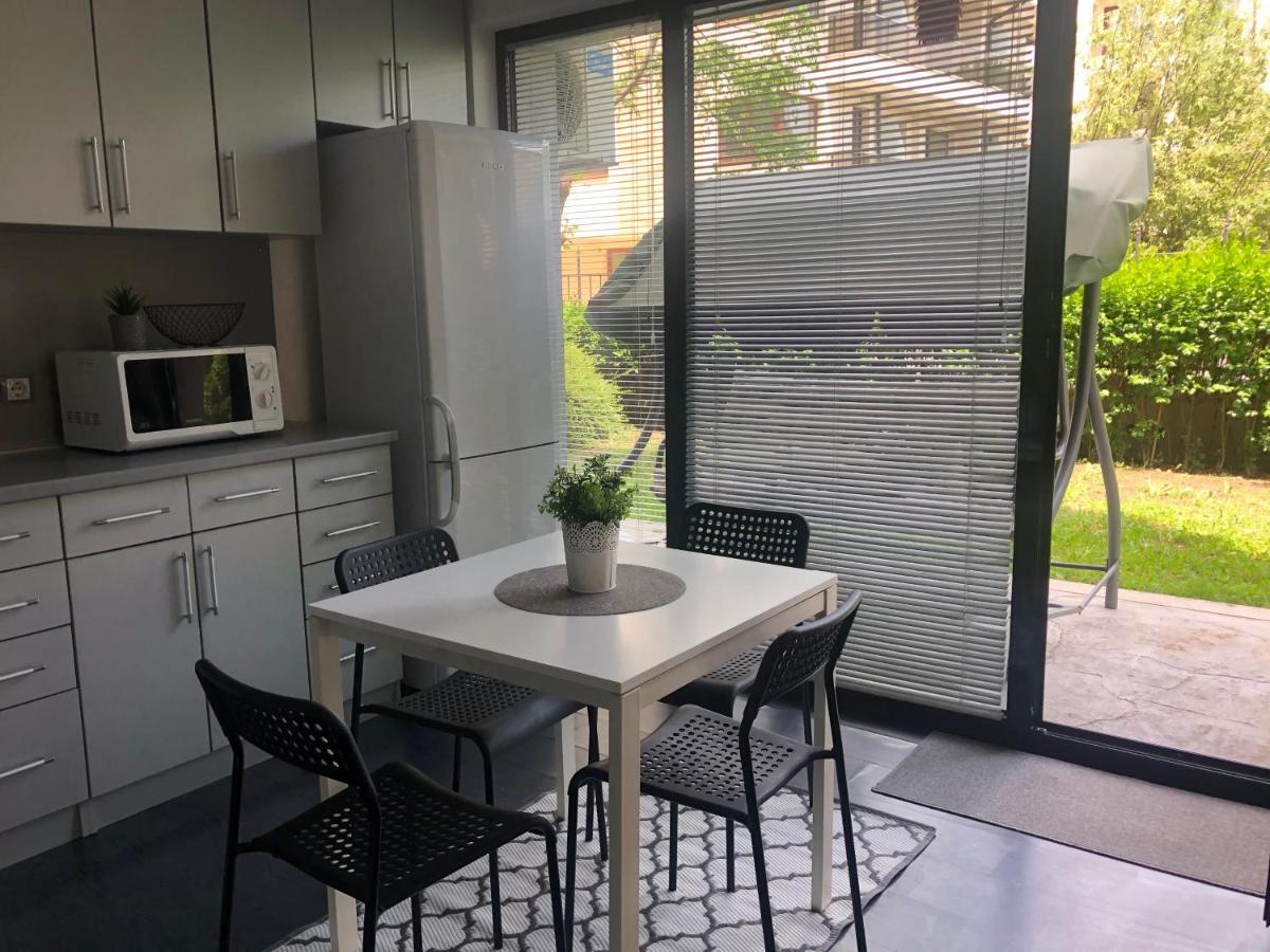 Sarafovo Beach Apartment Mit Terrasse Burgas Esterno foto